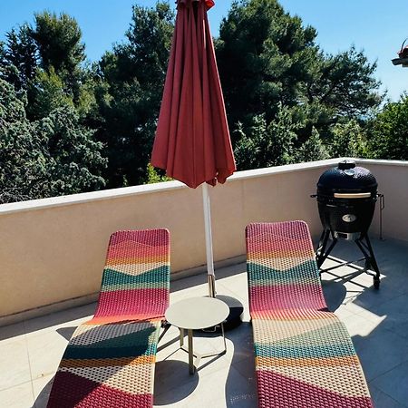 Just Renovated Stylish 2 Bedrooms Apartment Only A Few Steps From The Beach! Novigrad  Exterior photo